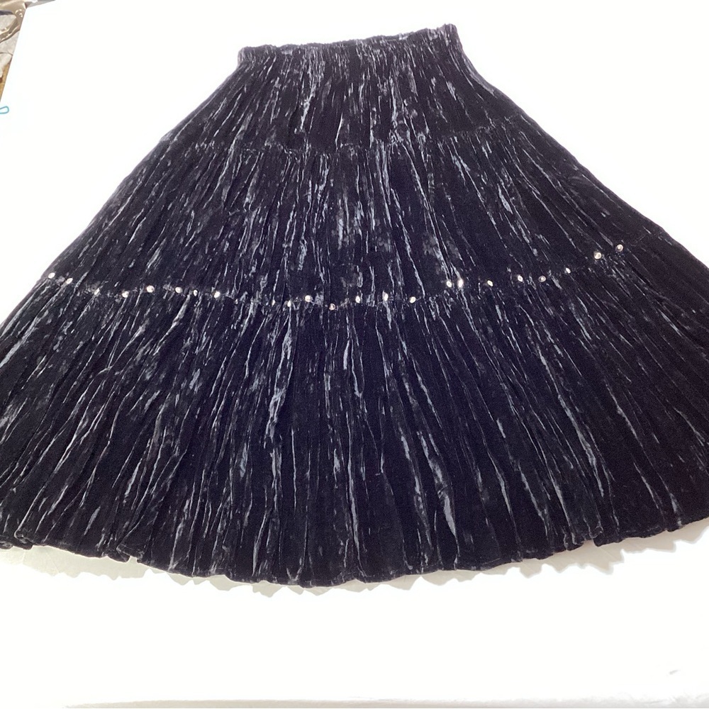 Woman’s Black Velvet Midi Skirt with Stud Details - Picture 4 of 9